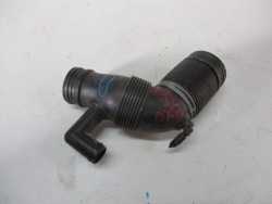 volkswagen oe 6R0129654C труба впуск
