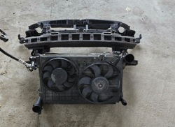 панель передняя / телевизор Радиатор vw Golf V PLUS 1.9 tdi BLS