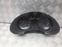 спидометр seat Ibiza III 88311333