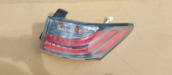 фонарь правый задний lexus CT200H