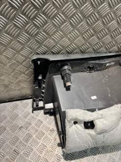 MICRA K14 бардачок европа