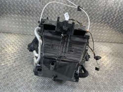 TRAFIC III VIVARO 15- радиатор отопителя 1.6 272700324R T1031984S