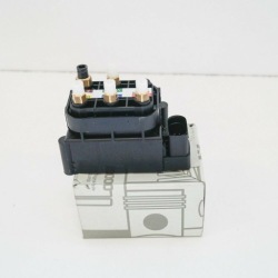 MERCEDES W205 блок распределитель A0993200058