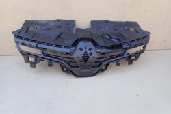 решетка радиатора renault CLIO 4 IV 2012-