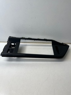 vw MULTIVAN T7 рамка счетчика 7T2857747C