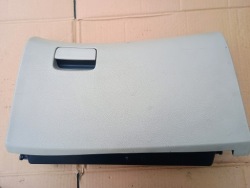 бардачок пассажира subaru Legacy IV