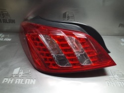 peugeot 508 и фонарь левый