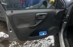 карта дверная обивка левый перед opel CORSA C 00-06