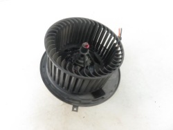 моторчик печки MERCEDES W245 A1698200642 европа