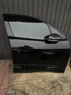 jaguar дверь правая передняя Black