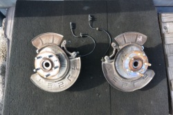 поворотный кулак левый tesla MODEL S P85