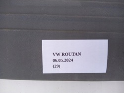 накладка порога правая зад volkswagen ROUTAN VOYAGER TOWN COUNTRY V