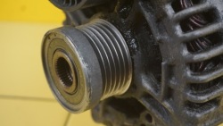 BMW 5 E60 E90 3.0 b 525i 10r 218KM N53B30A генератор 0121615010 7550967