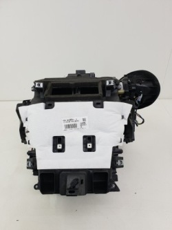 opel MOKKA b радиатор отопителя 9827649480