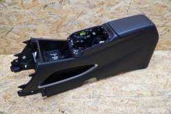 подлокотник кожа usb зад TUCSON IV 22r оригинал 20-