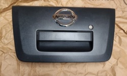 nissan NAVARA D40 ручка замок крышки багажника