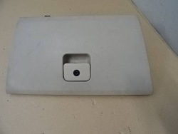 бардачок пассажира Cadillac CTS NR584