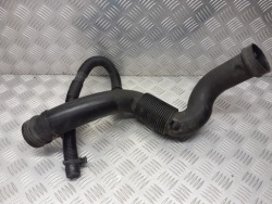 труба Воздух Audi A2 1.6 8Z0129627D