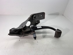 volvo XC40 2.0 T5 педаль тормоза 32212359