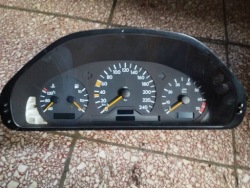 спидометр часы a2026409448 MERCEDES W202