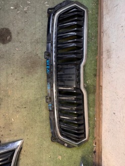 решетка радиатора SKODA KAROQ рестайлинг 57A853653G oe