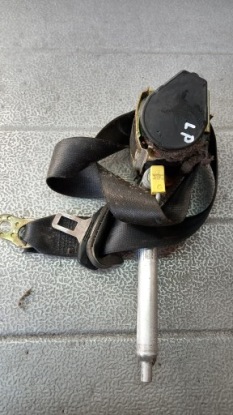 ремень передний левый Audi A4 B5 97R 8D0857705A