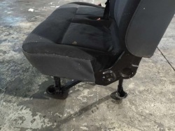 nissan NV400 кресло передний двойной / диван 2016 VAN 4/5dr (16-24) 130