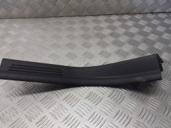 молдинг порога внутреняя передний левый volvo V50 2.0 d 8641784
