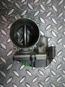 Audi OE 059145950AA ДРОССЕЛЬНАЯ ЗАСЛОНКА