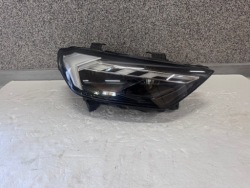 Audi A1 фара правая передняя 82A941034D