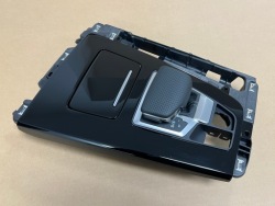 Audi Q5 80A рамка консоль средняя 80B864241G