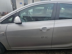 дверь передняя левая Z176 opel ASTRA IV J