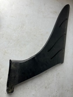 впуск труба дефлектор воздушный tesla MODEL S 1059335-00