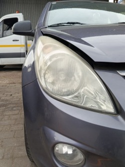 Hyundai I20 и 2011 фара правая передняя европа