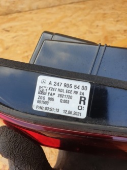 MERCEDES W247 X247 фонарь правый крышке багажника A2479065400 целая