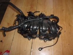 Hyundai I10 и коллектор Впускный 1.1