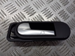 ручка двери левая внутренняя vw Golf V PLUS 5M0837197