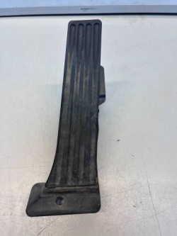 педаль потенциометр газа BMW F32 F30 F20 6853175