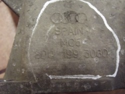 Audi A6 C5 2.4b 98' лапа подушка 8D0199308D