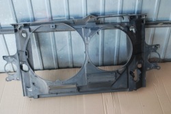 панель передняя / телевизор Audi A8 D2 2.5 4D0805571J