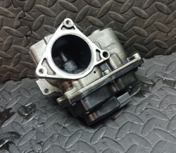 volkswagen oe 03L131501E клапан egr