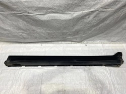 MASERATI LEVANTE накладка защита порога левый 670040335