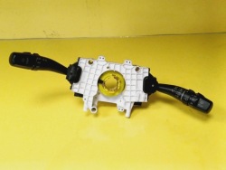 переключатель подрулевой Hyundai 9340017261 NR986