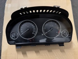 BMW F10 F11 спидометр часы 6831799