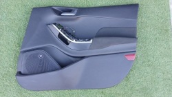 FORD Fiesta MK8 дверные карты правый передний &