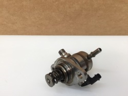 CITROEN C4 III 1.2 топливный насос 9812133780
