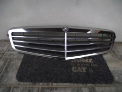 MERCEDES W204 11 - 14 решетка радиатора