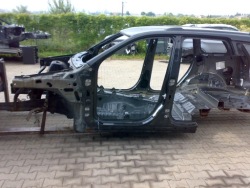 Grand CHEROKEE WK2 2014 2020 четверть передняя левая перед