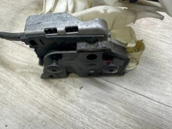 замок левых передних Двери vw PASSAT B7 ALLTRACK (365) 8J1837015A