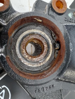 FORD KUGA MK2 поворотный кулак, цапфа перед ступица DV61-3K170-CAA